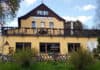 75 Jahre altes Hotel Sonnenhof in Hinterhermsdorf fordert Gäste auf