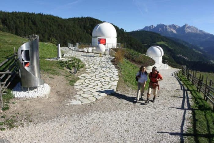 Im Südtiroler Eggental sind die Sterne zum Greifen nah.