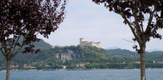 Die Burg Rocca di Angera lockt mit Kunstkonzept an den Lago Maggiore.