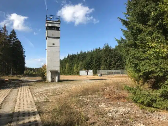 DDR-Grenzturm auf dem Freigelände des Grenzmuseums Sorge