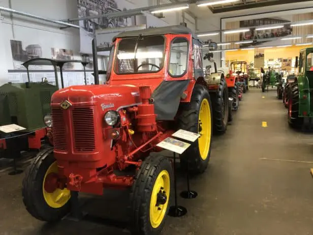 Traktor Famulus 46
