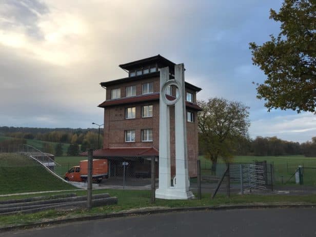 Wachturm an DDR-Grenze