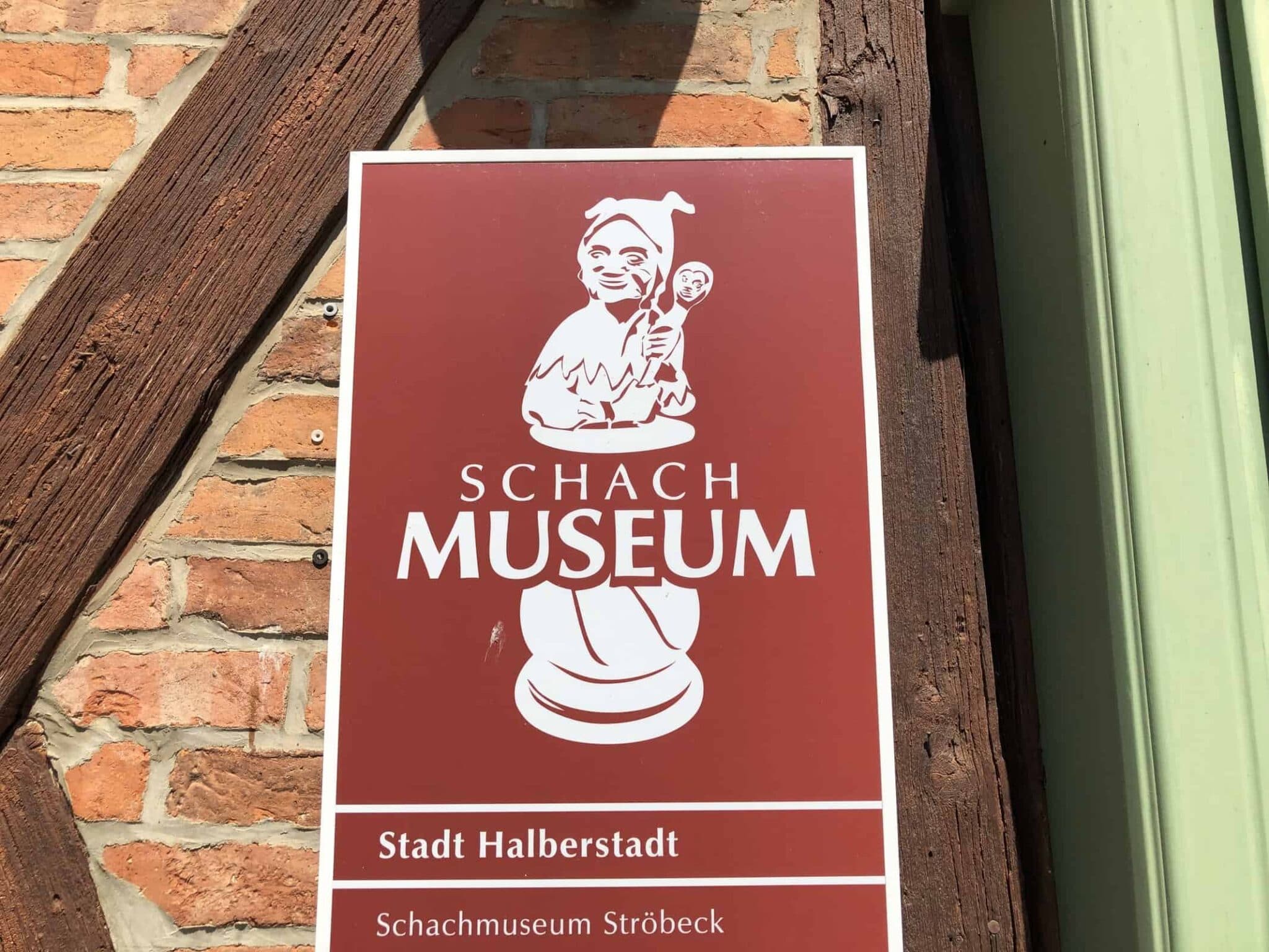 Logo mit Schleich Schachmuseum Ströbeck