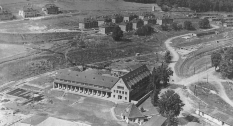 Blick auf Verwaltungsgebäude 1943