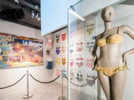 Der goldene Réard im : BikiniARTmuseum