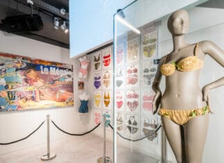 Der goldene Réard im : BikiniARTmuseum