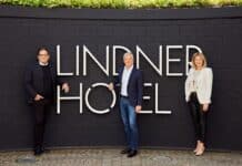 Der Vorstand (v.l.): Frank Lindner (CTO), Arno Schwalie (CEO) und Stefanie Brandes (COO) (Foto: Lindner Hotels AG)