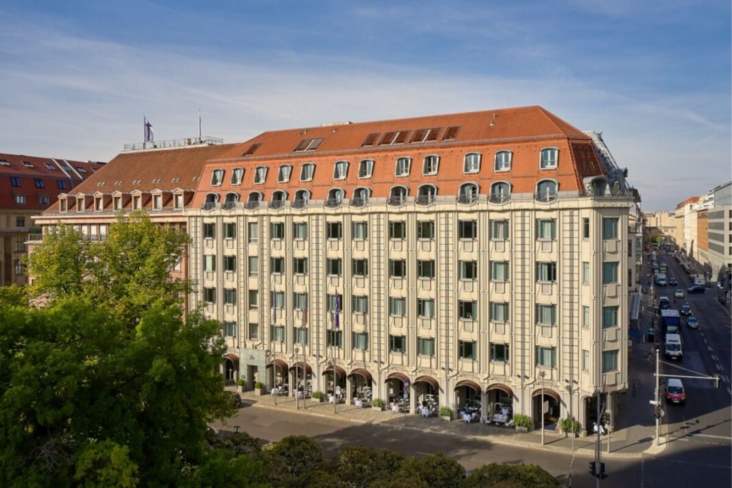 Außenansicht Hotel Luc im Berliner Gendarmenmarkt