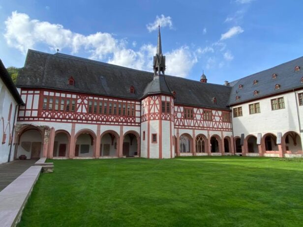 Liebevoll restauriertes Gebäude Kloster Eberbach