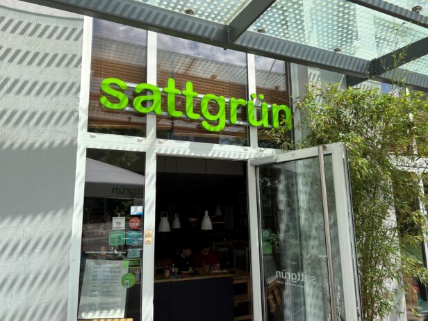 Außenansicht Restaurant Sattgrün in Essen - vegane Gerichte der Extraklasse